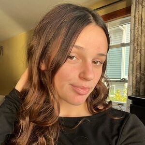 Meet your Posher, Alexandra